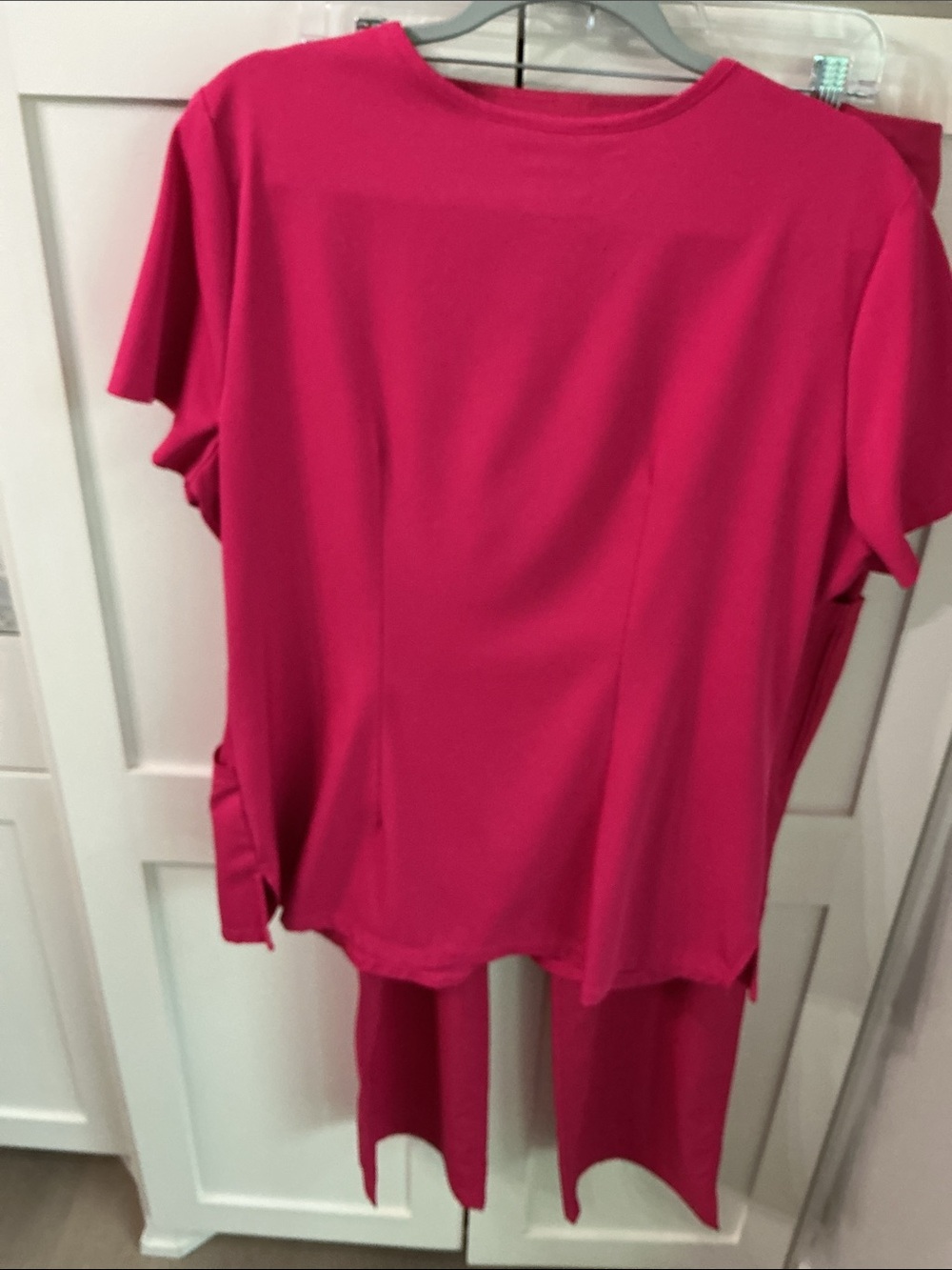HH Works Women’s V-Neck Scrub Set in Hot Pink - Picture 4 of 5
